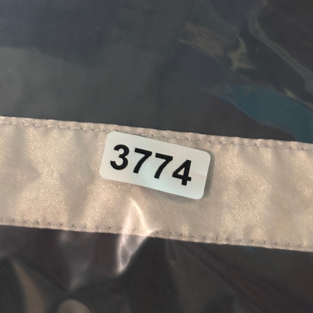 Disney Store Sport Mickey Mens Small Black Vintage Nylon Windbreaker Jacket Zip - Picture 13 of 13